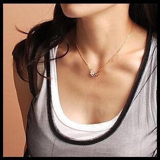 藏銀合金日韓潮流 吊墜項(xiàng)鏈女 合金鑲鉆鎖骨鏈送情侶禮物六C4-3-3
