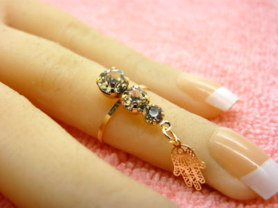 女款式指環(huán) 金色戒指 復古風女士寶石戒指 百搭款指環(huán)