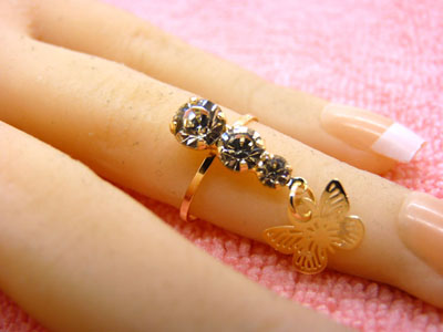 女款式指環(huán) 金色戒指 復(fù)古風(fēng)女士寶石戒指 百搭款指環(huán)